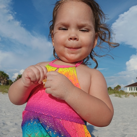 Meet your Posher, Ally - Picture 5 of 13